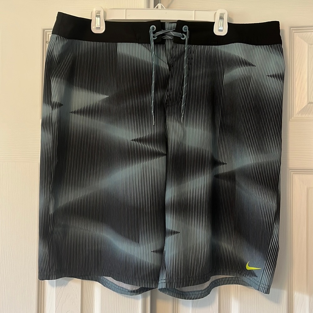 Men’s Nike Board shorts size 38